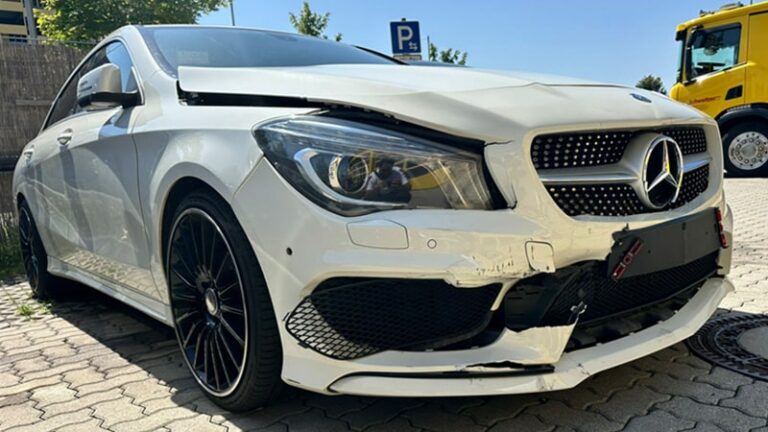 Auto verkaufen: Mercedes mit Unfallschaden verkaufen